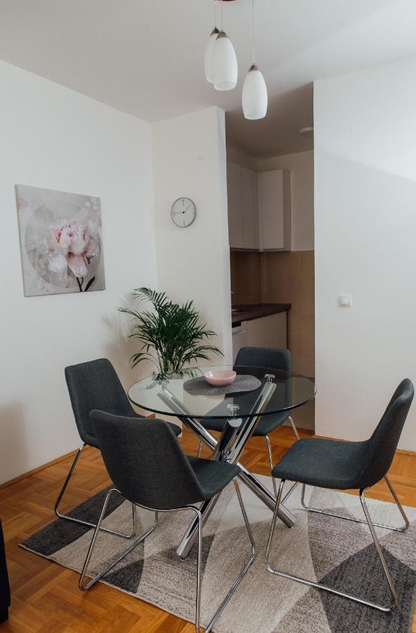 Suite Dreams Valjevo Luaran gambar
