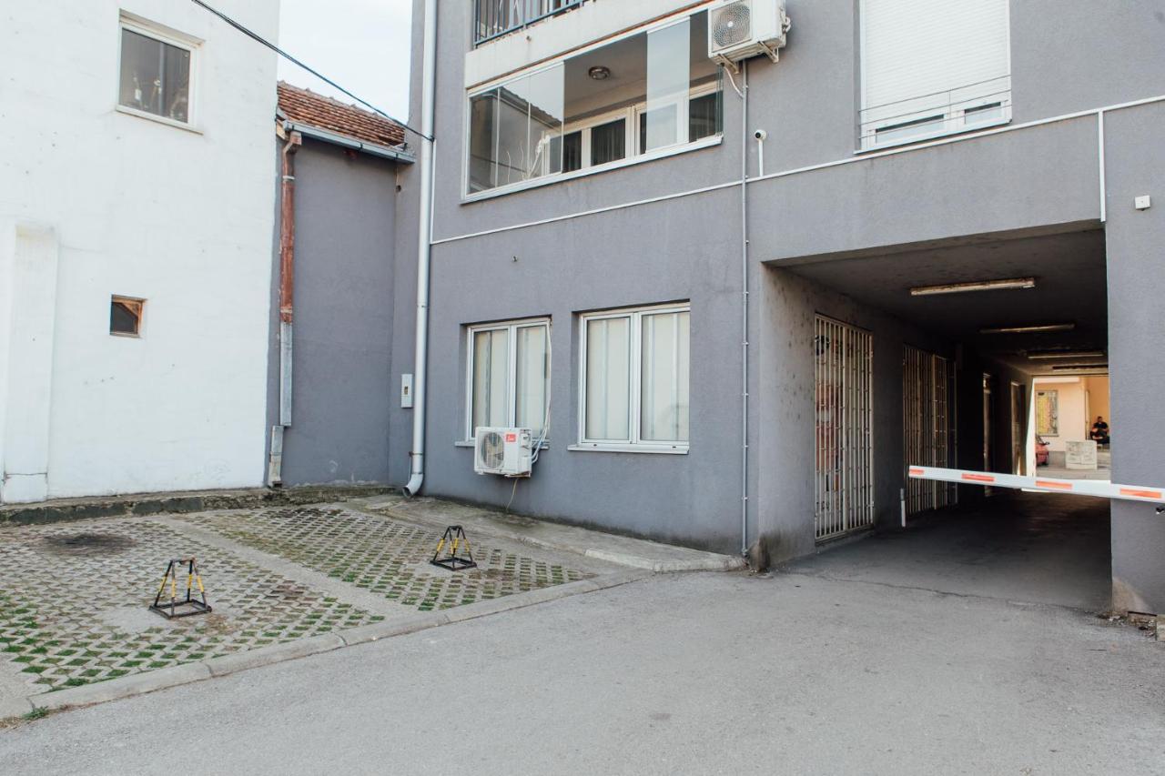 Suite Dreams Valjevo Luaran gambar