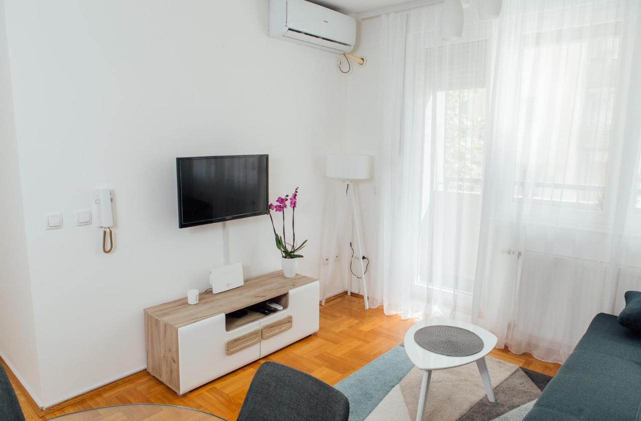 Suite Dreams Valjevo Luaran gambar